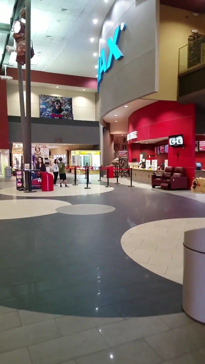 Lubbock Premiere LUX 16 IMAX and Pizza Pub, photo 4