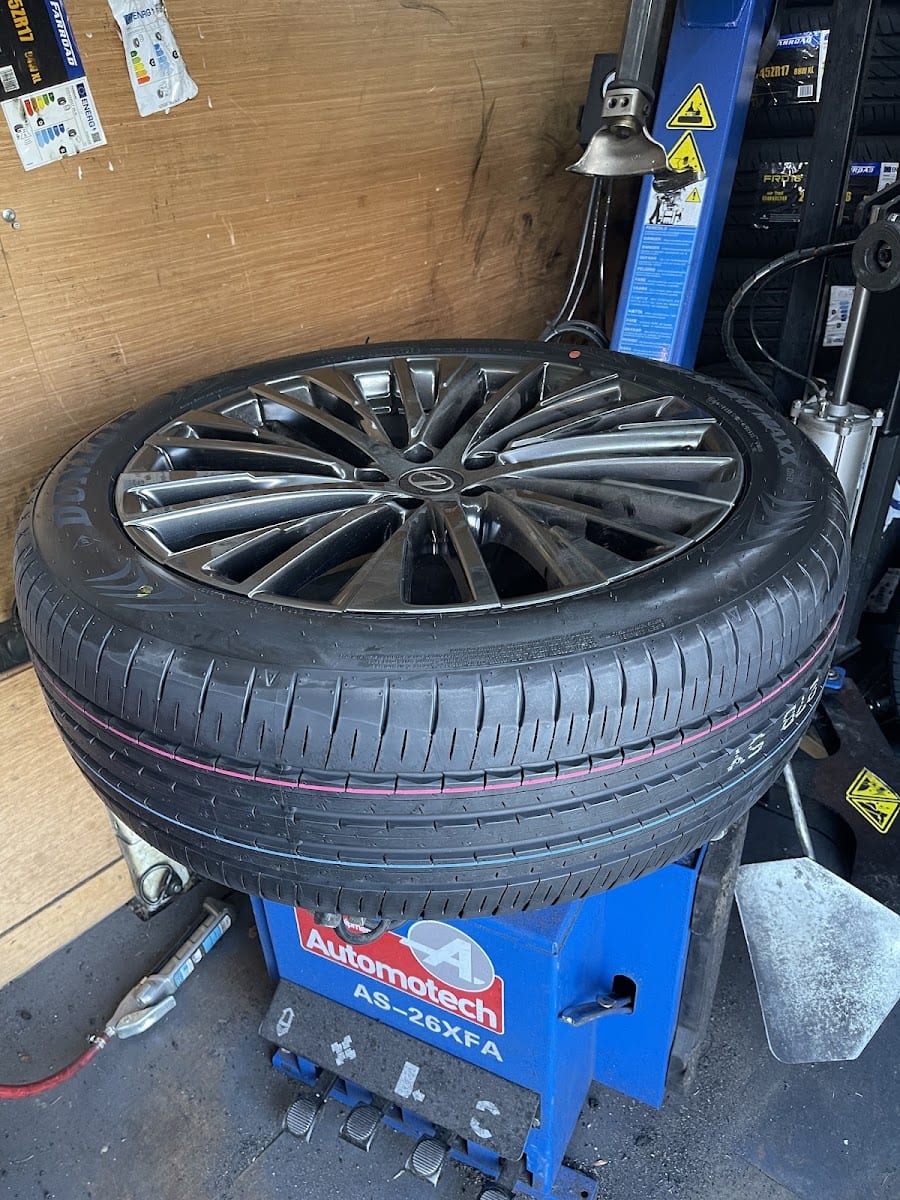 24 Hour Emergency Mobile Tyre Service - City Guards
