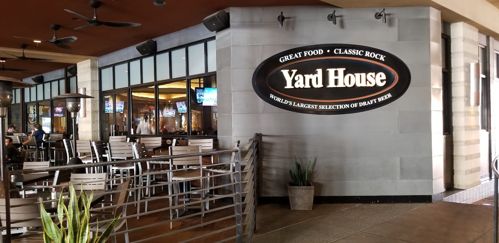 Yard House, photo 2