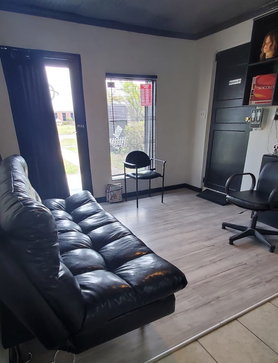Gravity Salon, photo 3