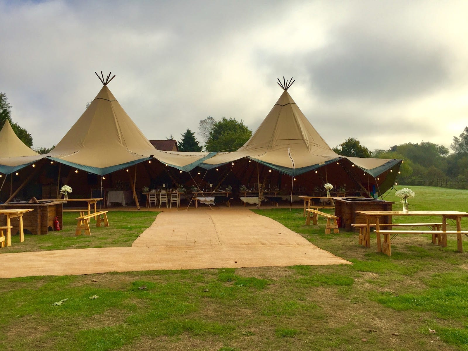Venue Field Hire - Farm Pub
