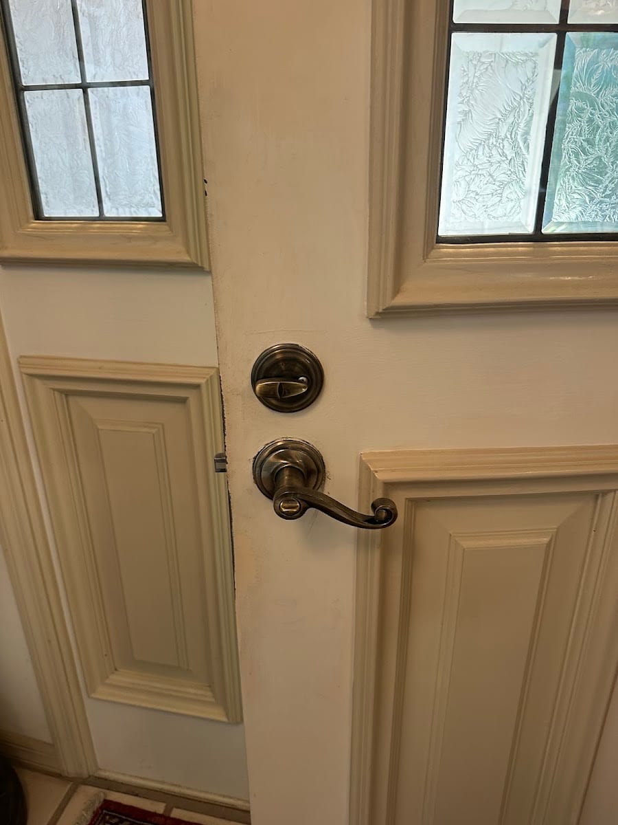 BREEZY LOCKSMITH