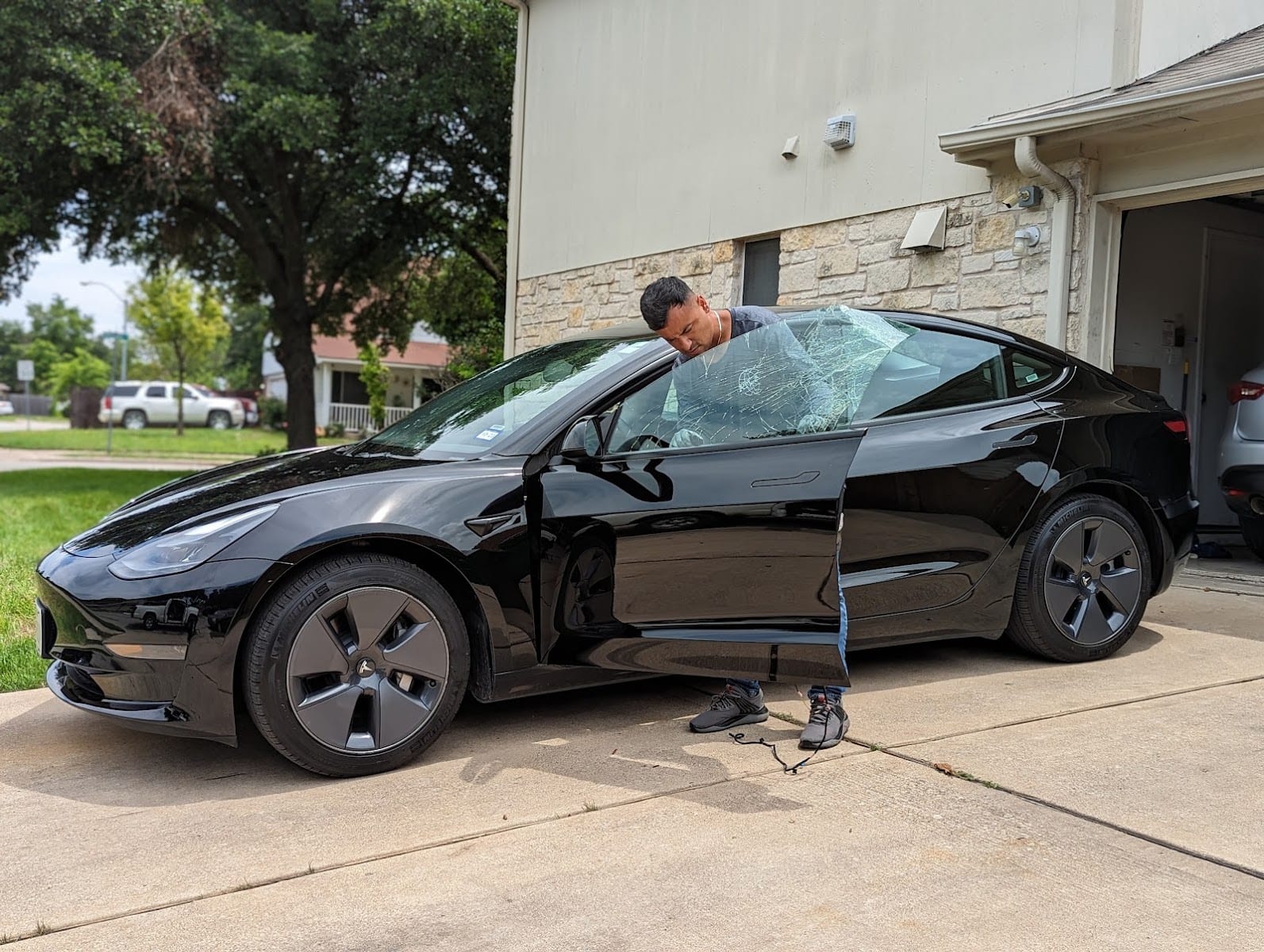 Atlas Auto Glass - Mobile Service