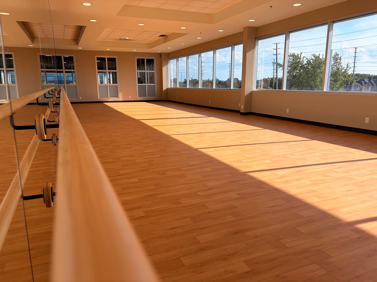 Dance Centre | Long & McQuade Richmond Hill, photo 2