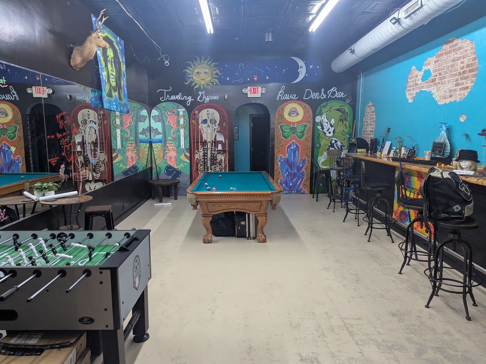 Traveling Gypsies and Kava Den, photo 4