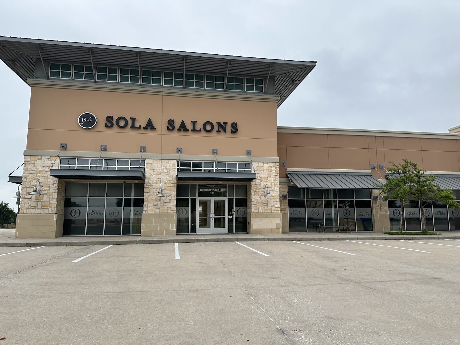 Sola Salons, photo 3