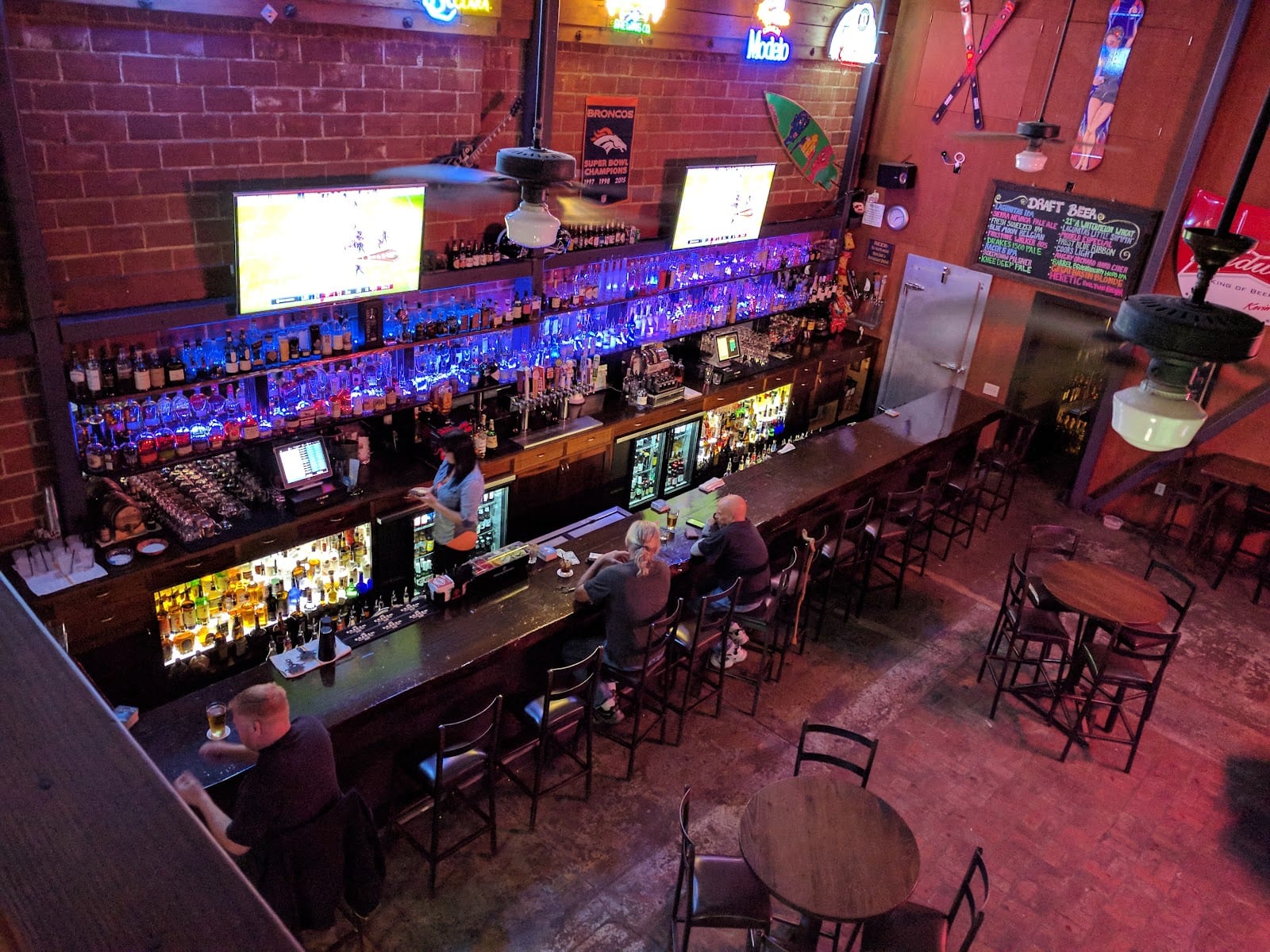 Susie's Bar