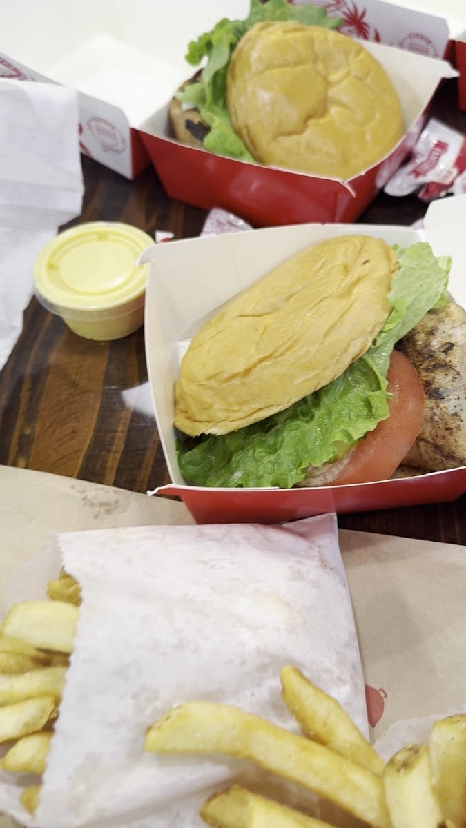 Teddy's Bigger Burgers, photo 3