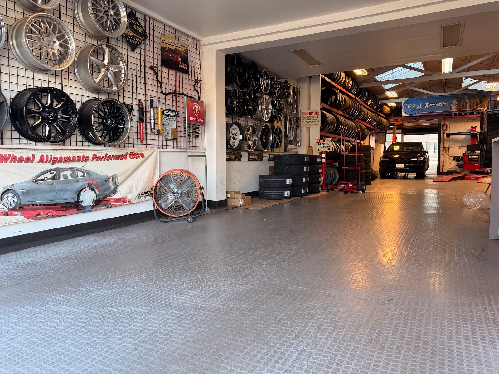 Robert's Tires & Wheels, photo 2