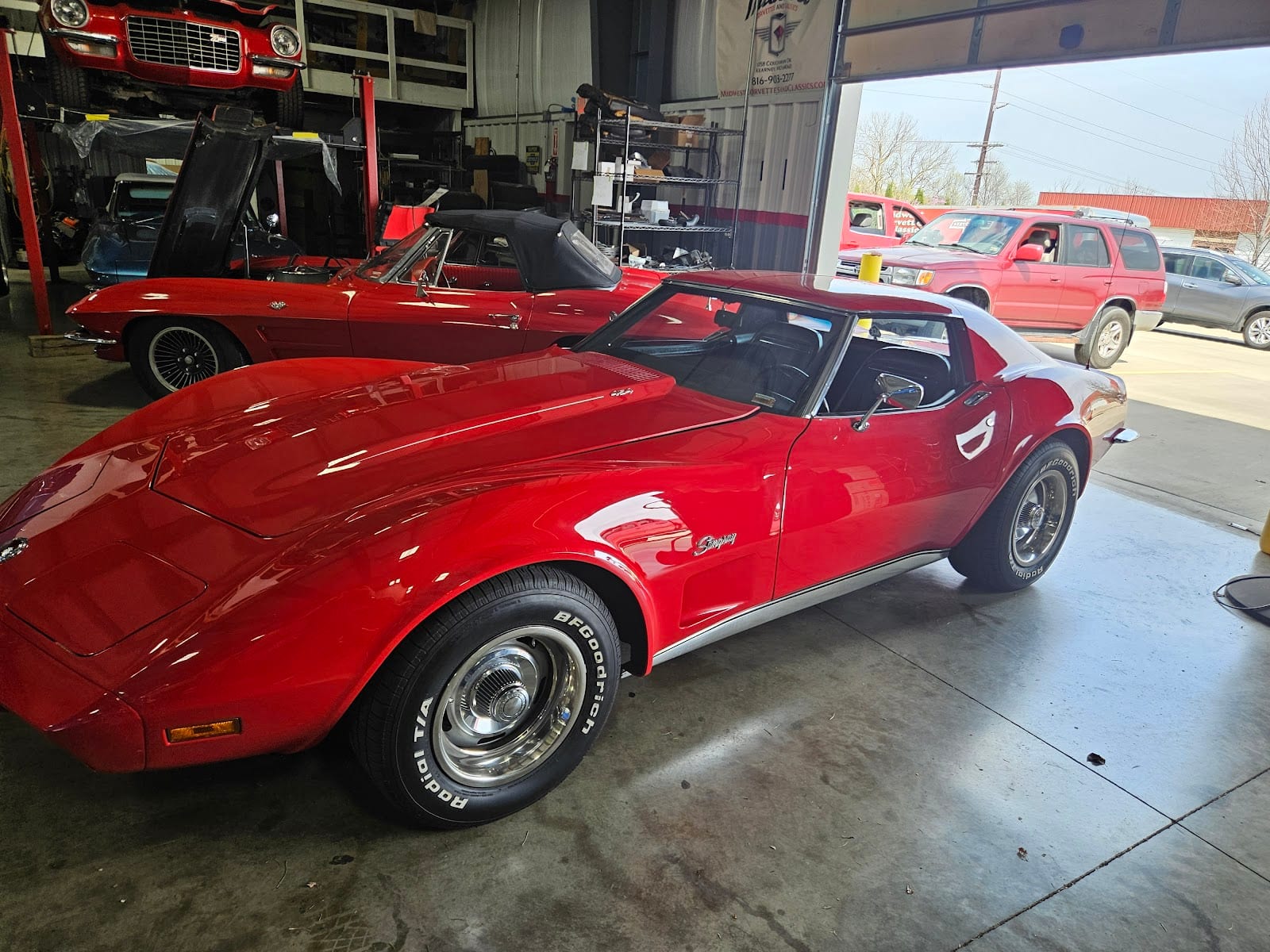 Midwest Corvettes & Classics