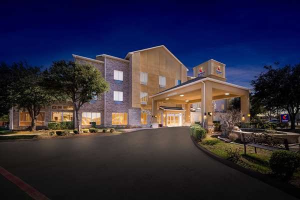 Best Western Plus Lake Dallas Inn & Suites