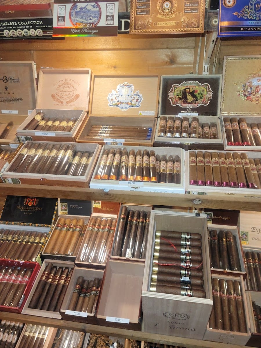 The Cigar Bar, photo 2