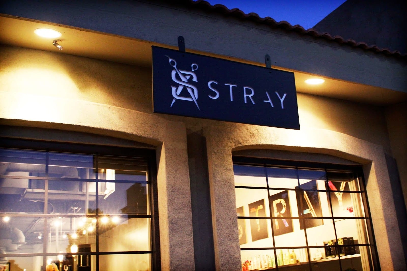 Stray Salon, photo 3