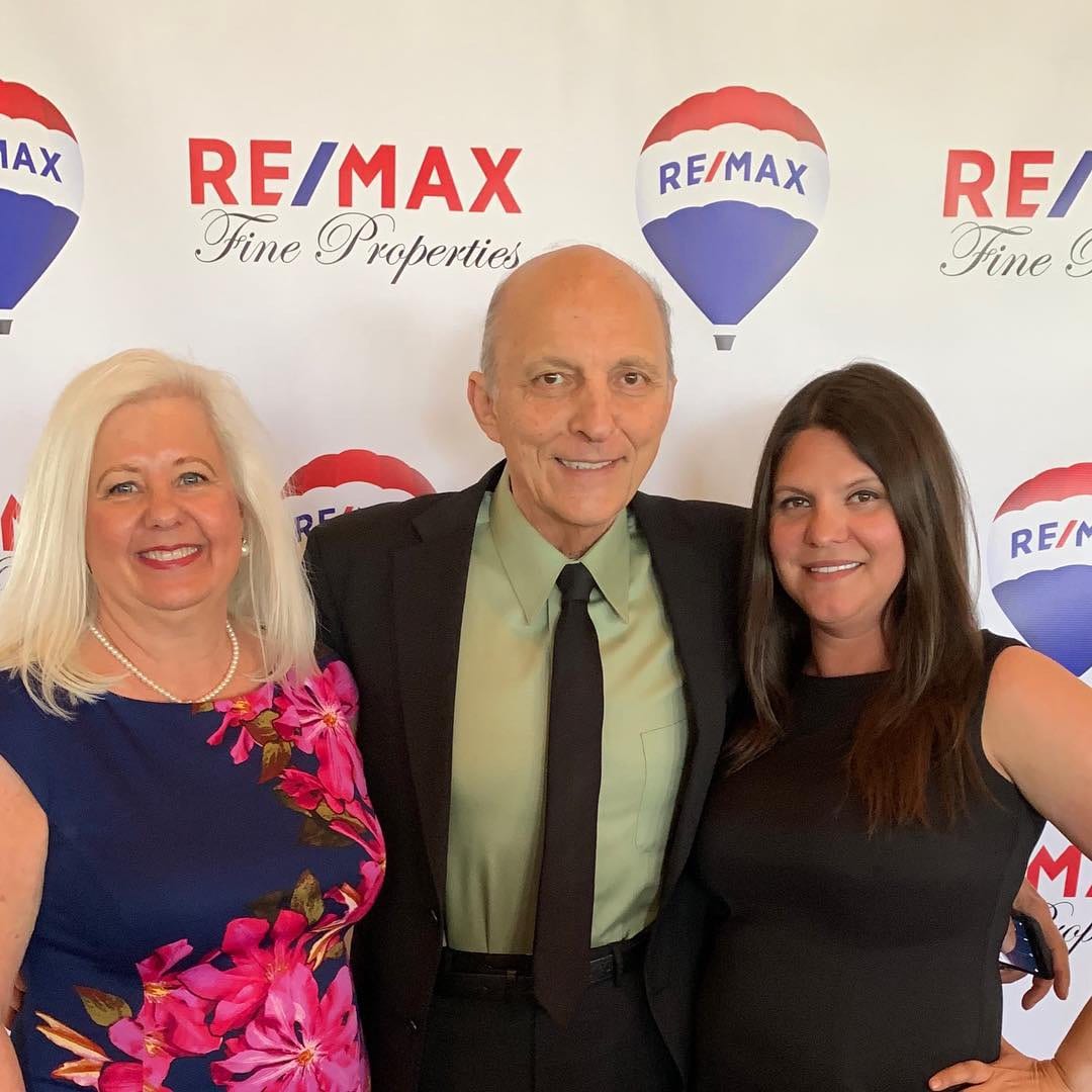 RE/MAX Fine Properties: Lindsey Dundon (Gunkel Team), photo 2
