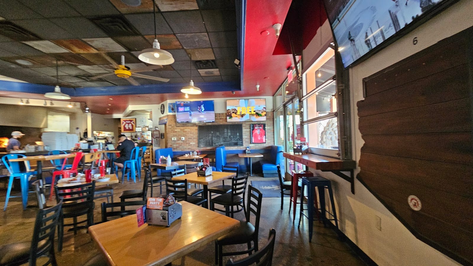 Trident Pizza Pub, photo 3