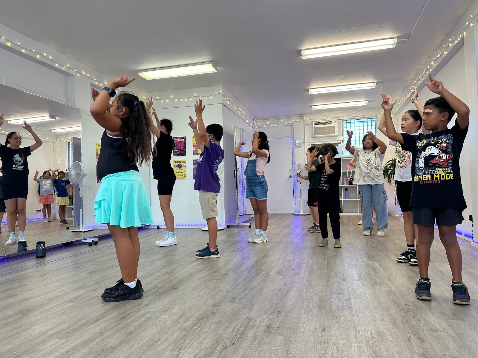 Hawaii Dance Bomb - Dance Studio and Silent Disco Events, photo 4