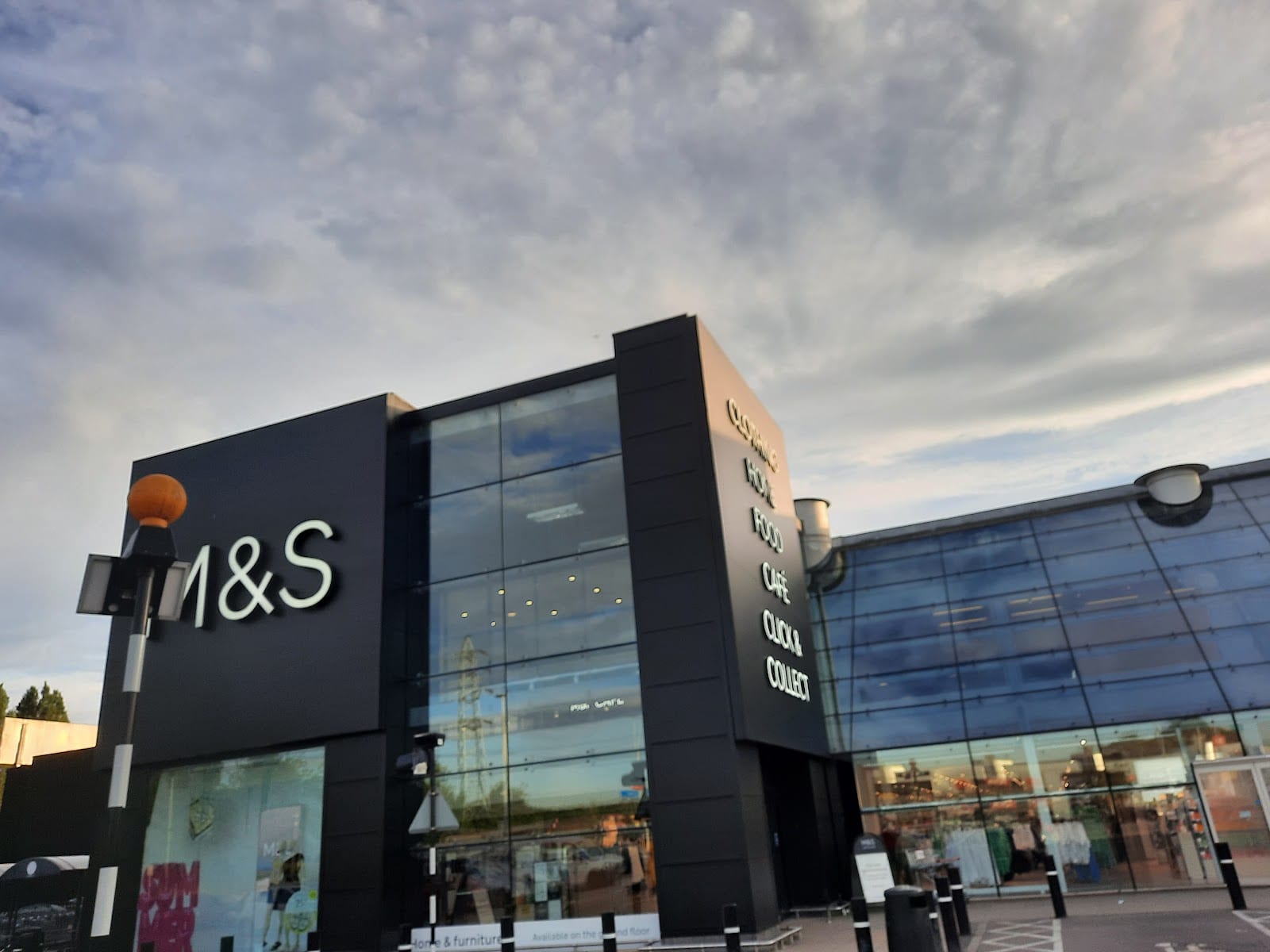 Marks & Spencer, photo 2