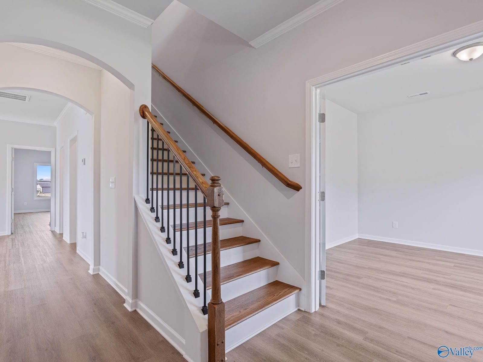 Real Estate Agent Jackie Warner, photo 3