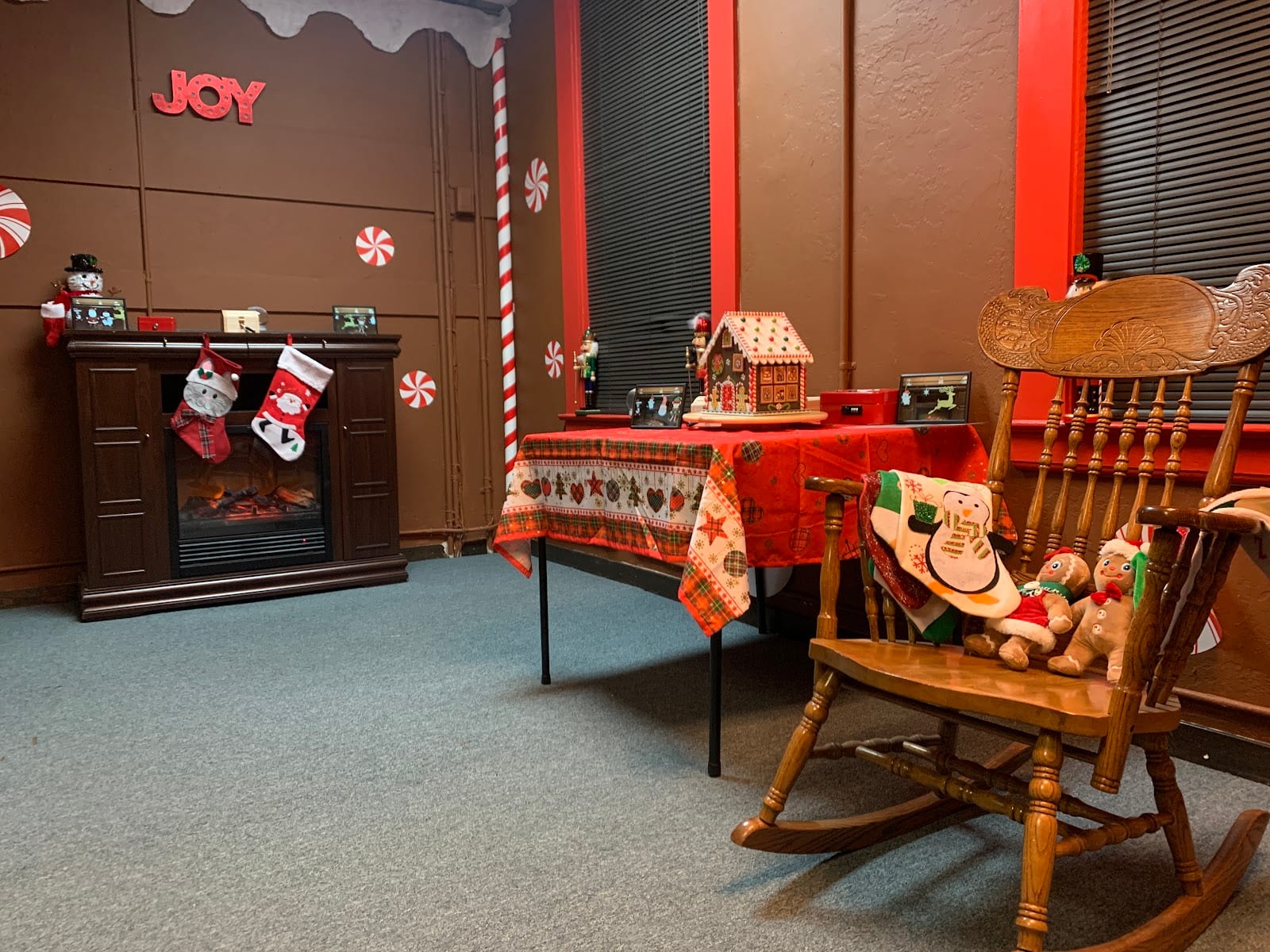 EscapeSF Gingerbread Cottage Escape Game