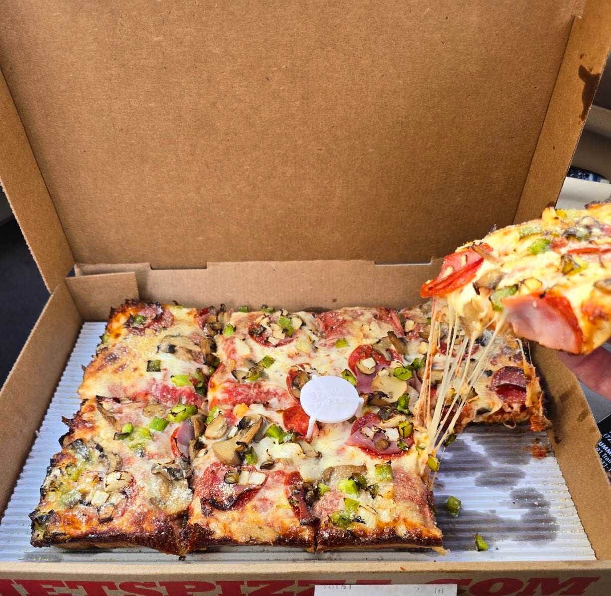 Jet's Pizza, photo 3