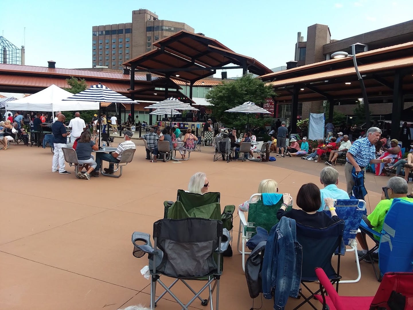 Festival Market Square, photo 2