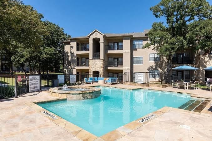 Landing | Modern 1BD, Gym