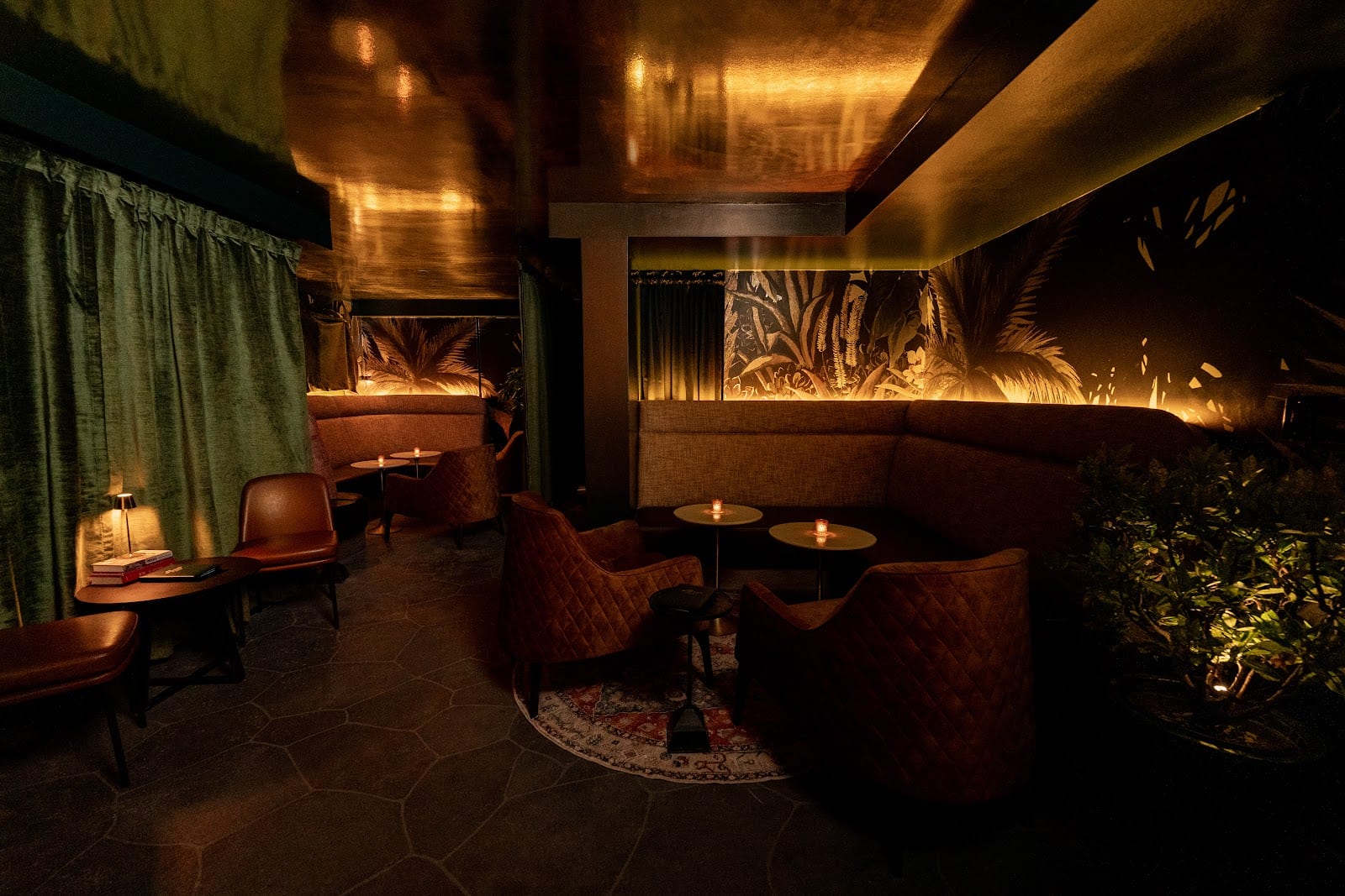 Green Lady Cocktail Room
