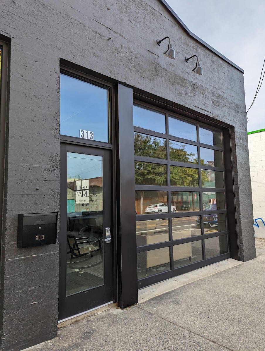 Urban Parlor, photo 2