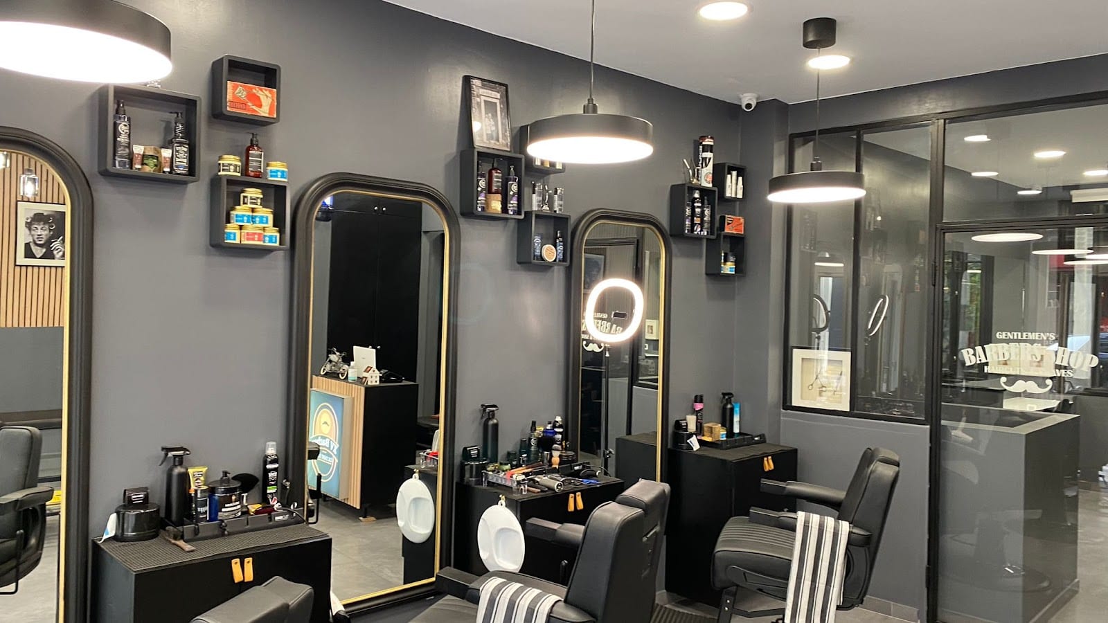 XV Barber, photo 2