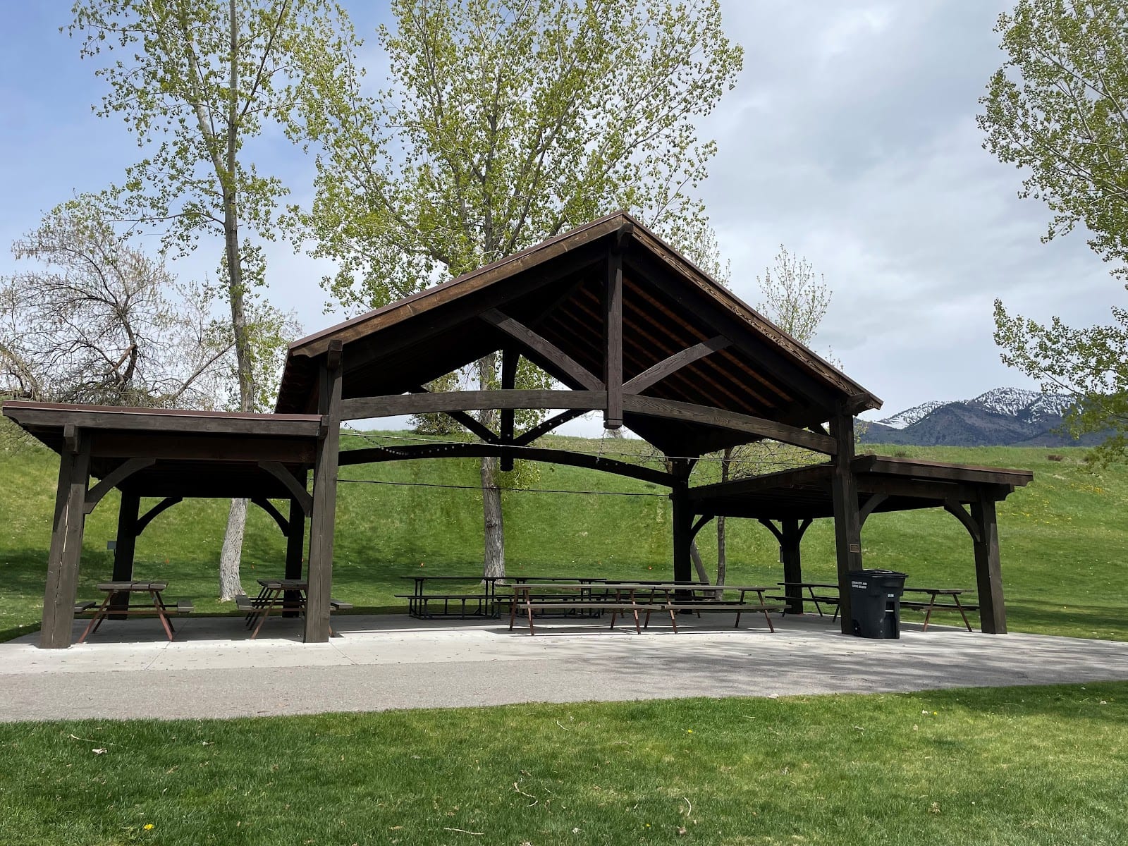 Middle Lions Park
