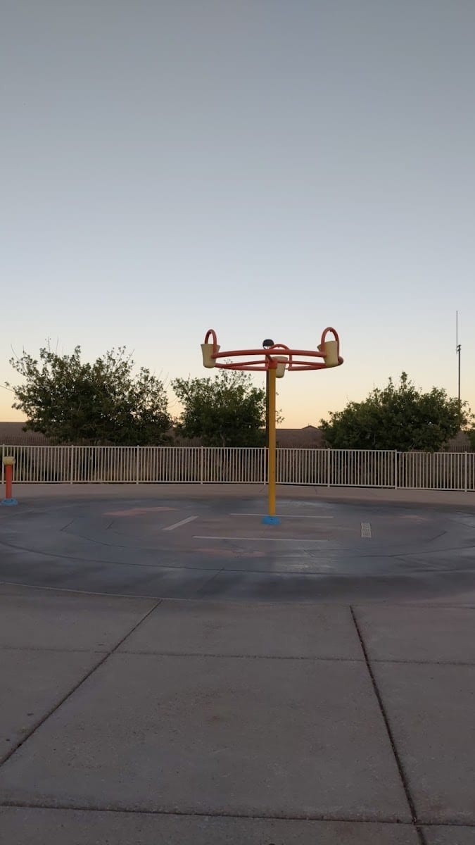 Playground, photo 3