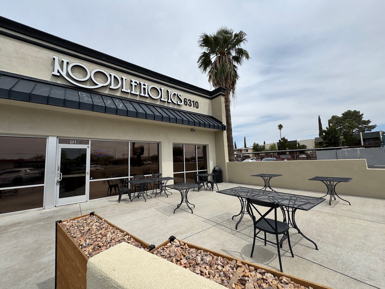 Noodleholics, photo 2