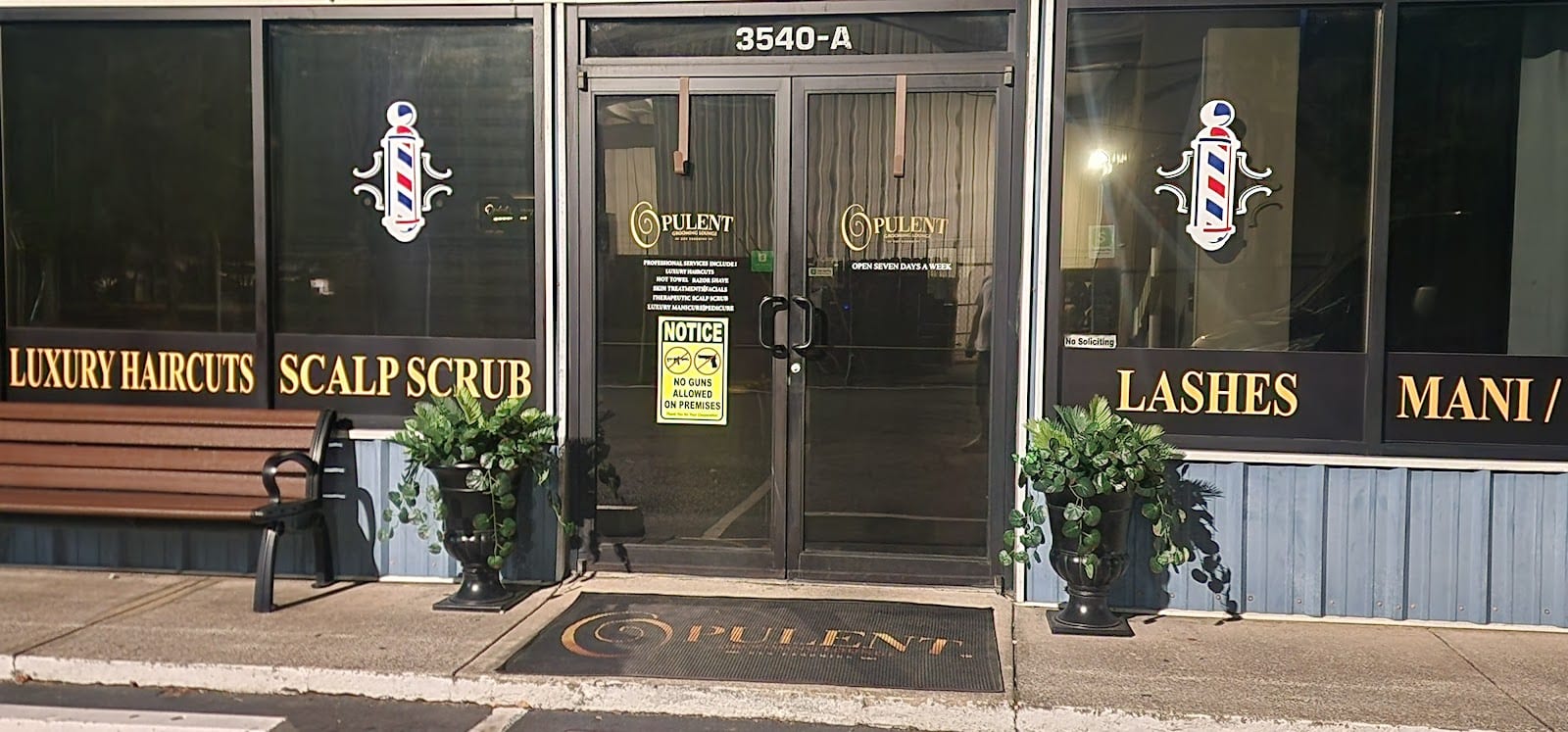 Opulent Grooming Lounge, photo 3