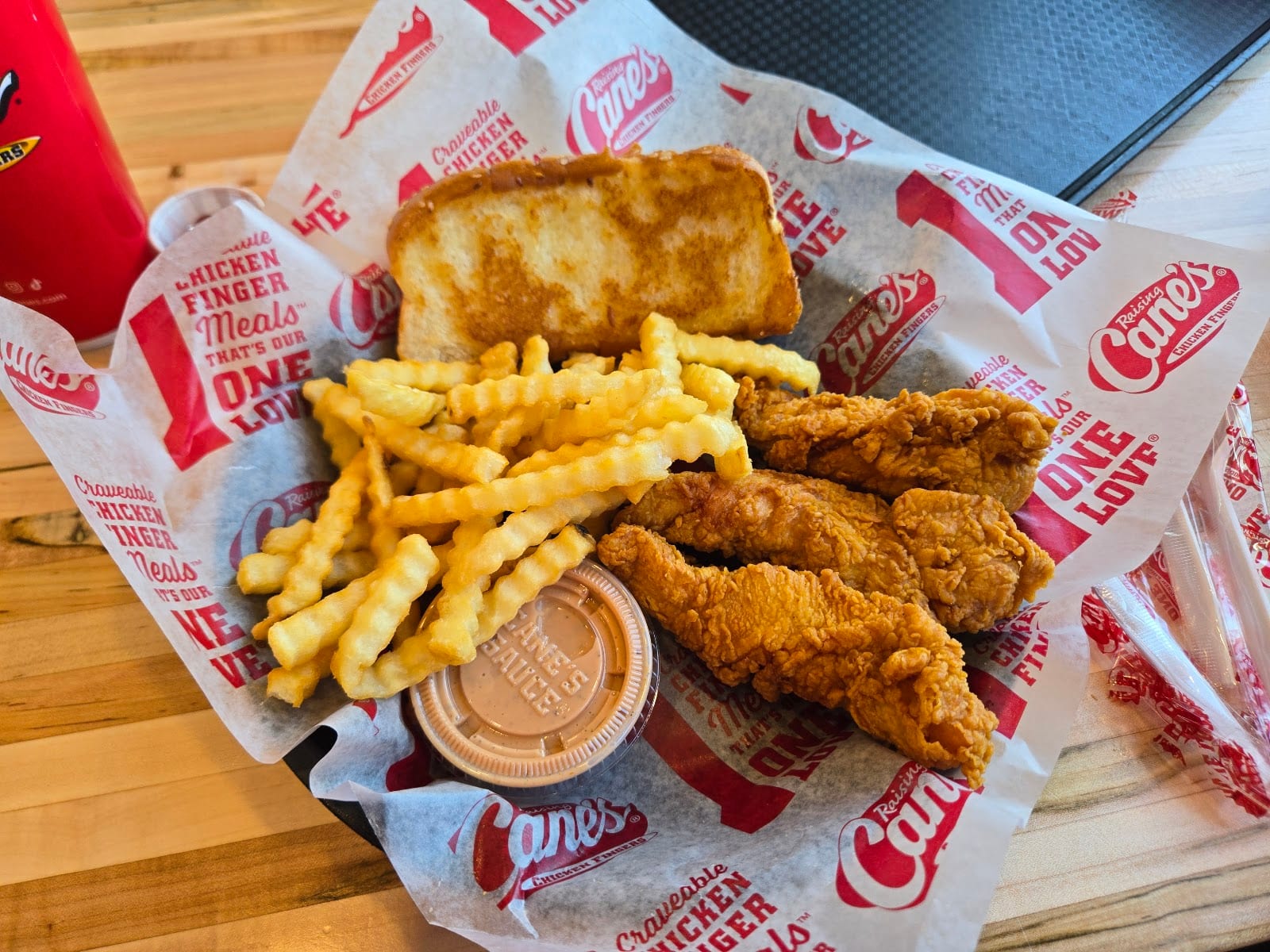 Raising Cane's Chicken Fingers, photo 3