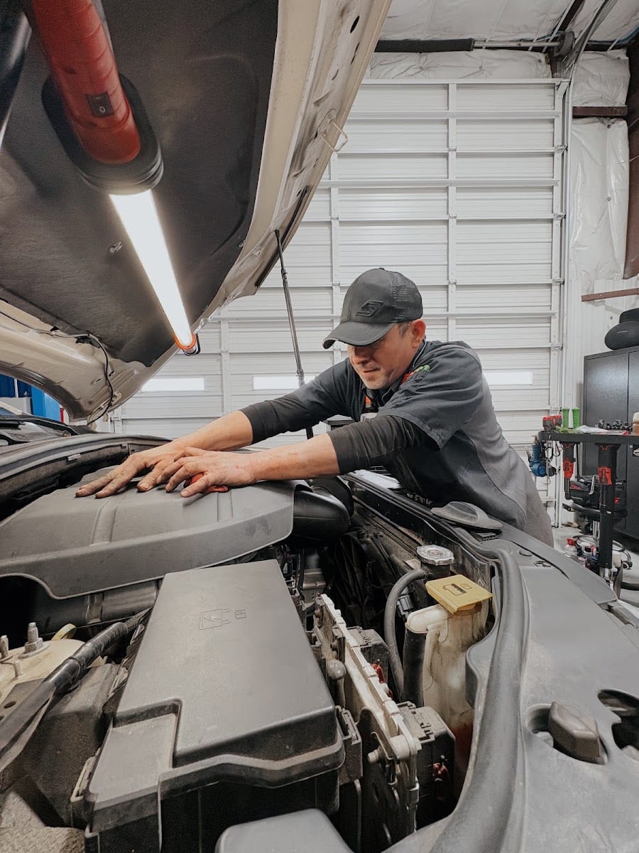 Fifth Gear Automotive Repair - Castle Hills, photo 3