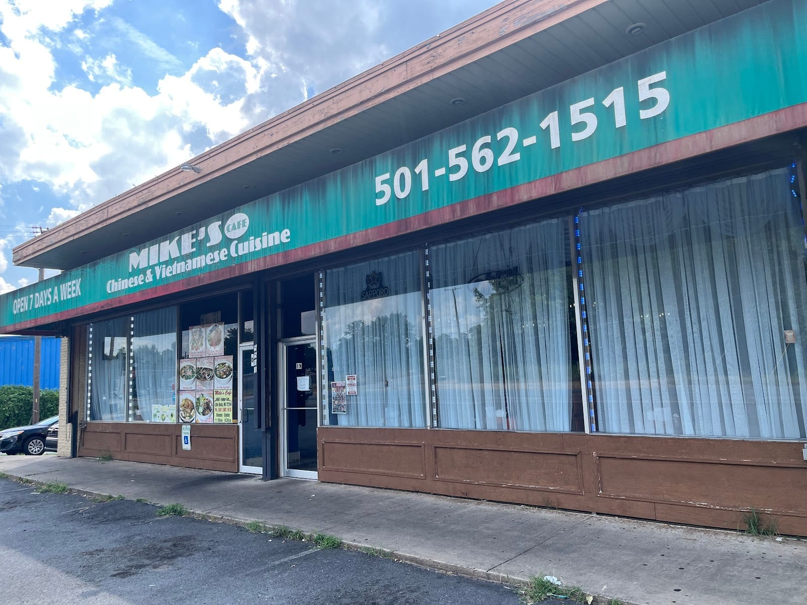 Mike's Café