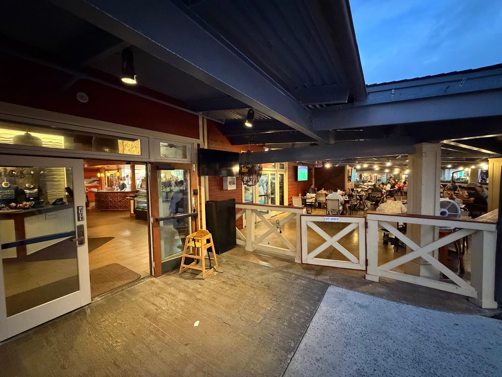 Pounders Restaurant