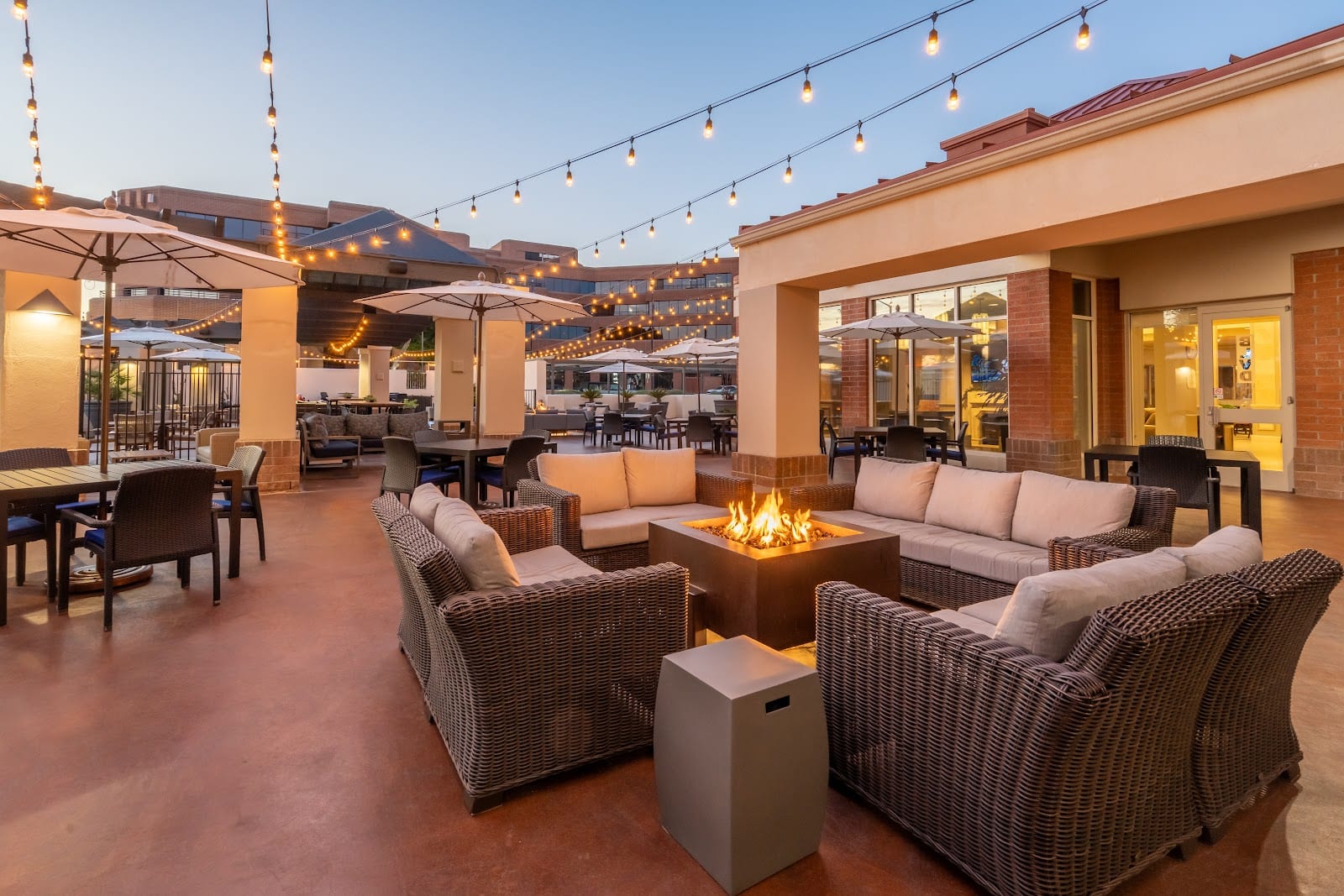BLVD Kitchen & Bar, photo 2