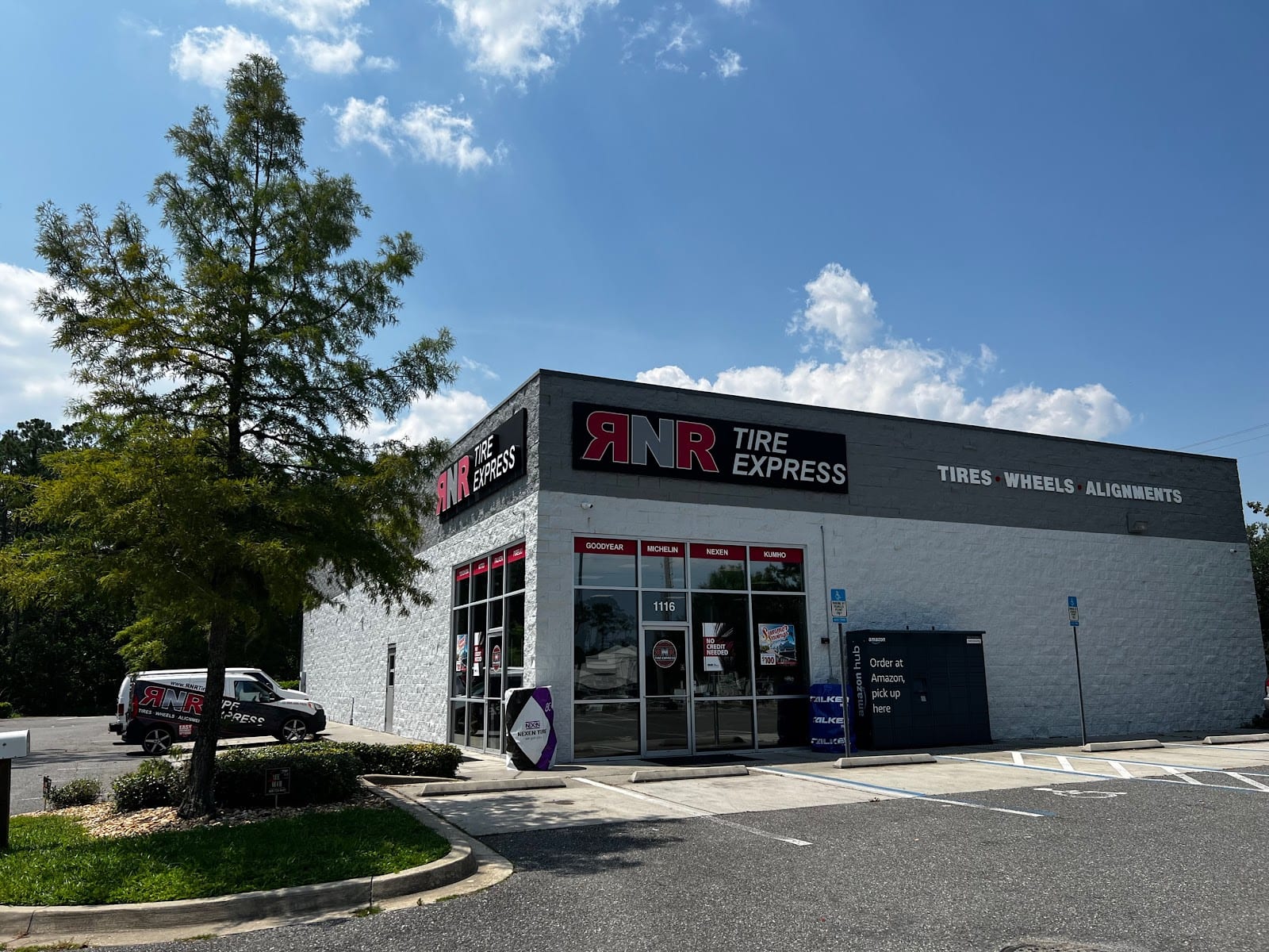 RNR Tire Express, photo 2