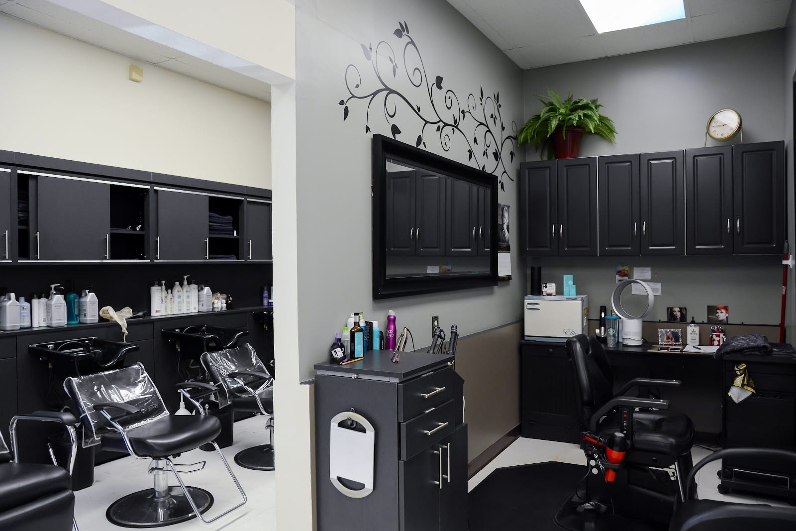 Divine Beauty Salon, photo 4