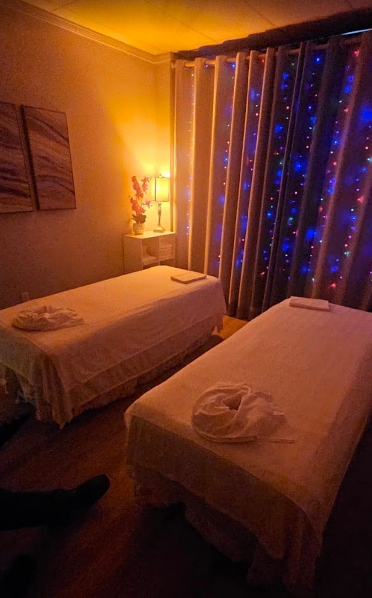 Leah massage homes, photo 2