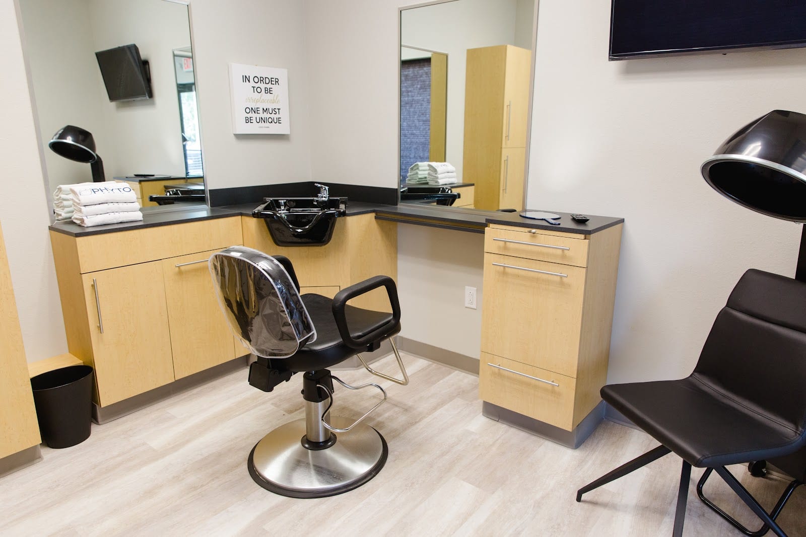 Astoria Salon Associates Suites, photo 2