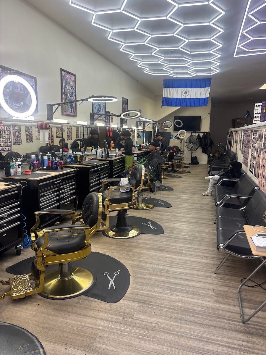 El Flaco Nica Barber shop, photo 2