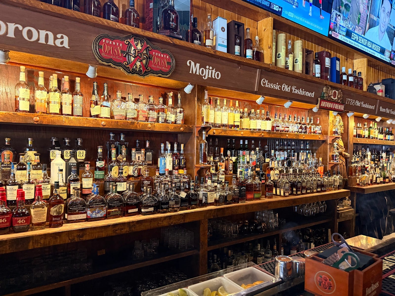 King Corona Cigars Bar And Cafe