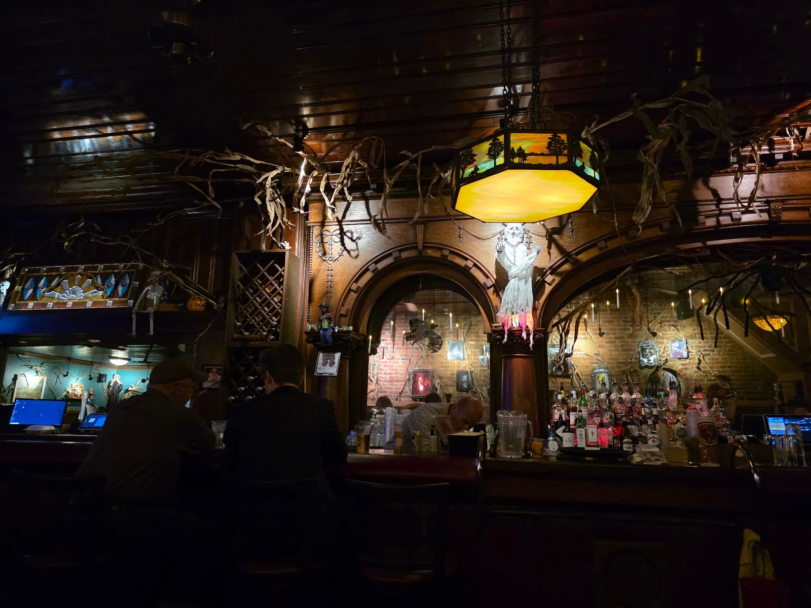 Henry's Restaurant, photo 3
