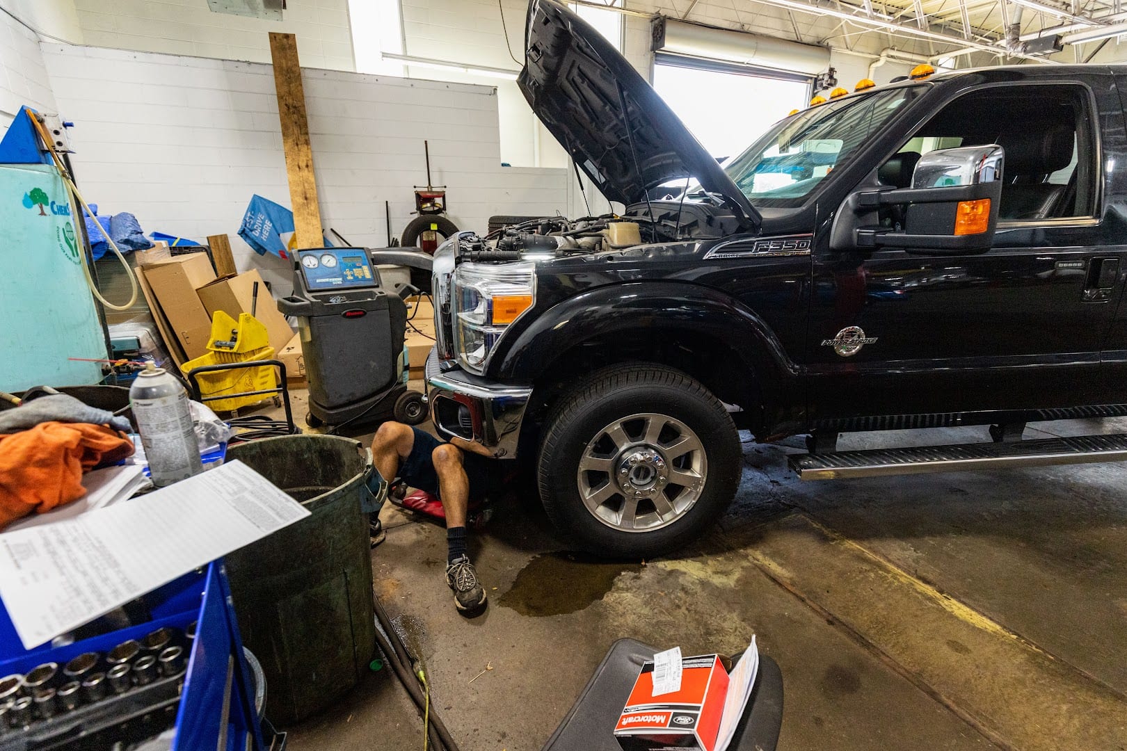 Lakeview Ford-Lincoln Service Center, photo 2