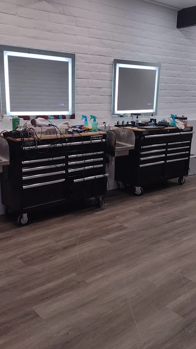 Isaac's Barbershop, photo 3