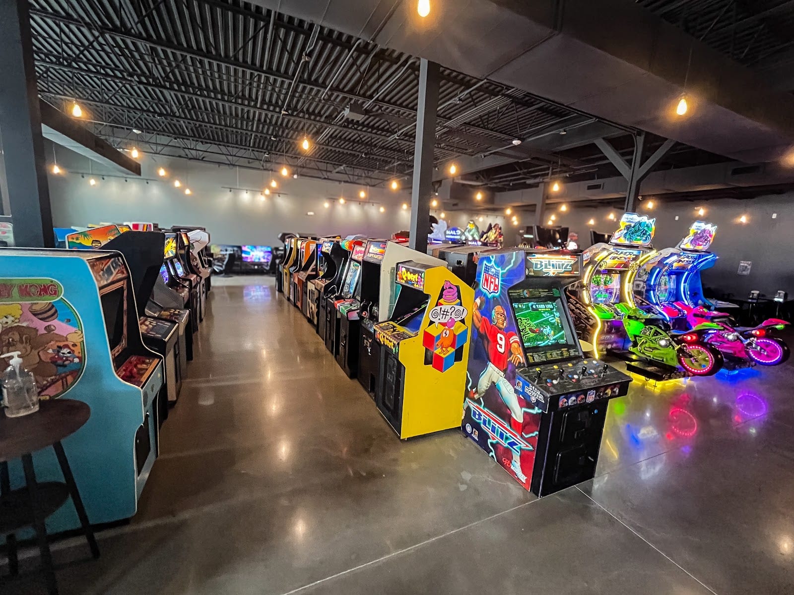 Arcade 92 Retro Arcade, Bar and Restaurant