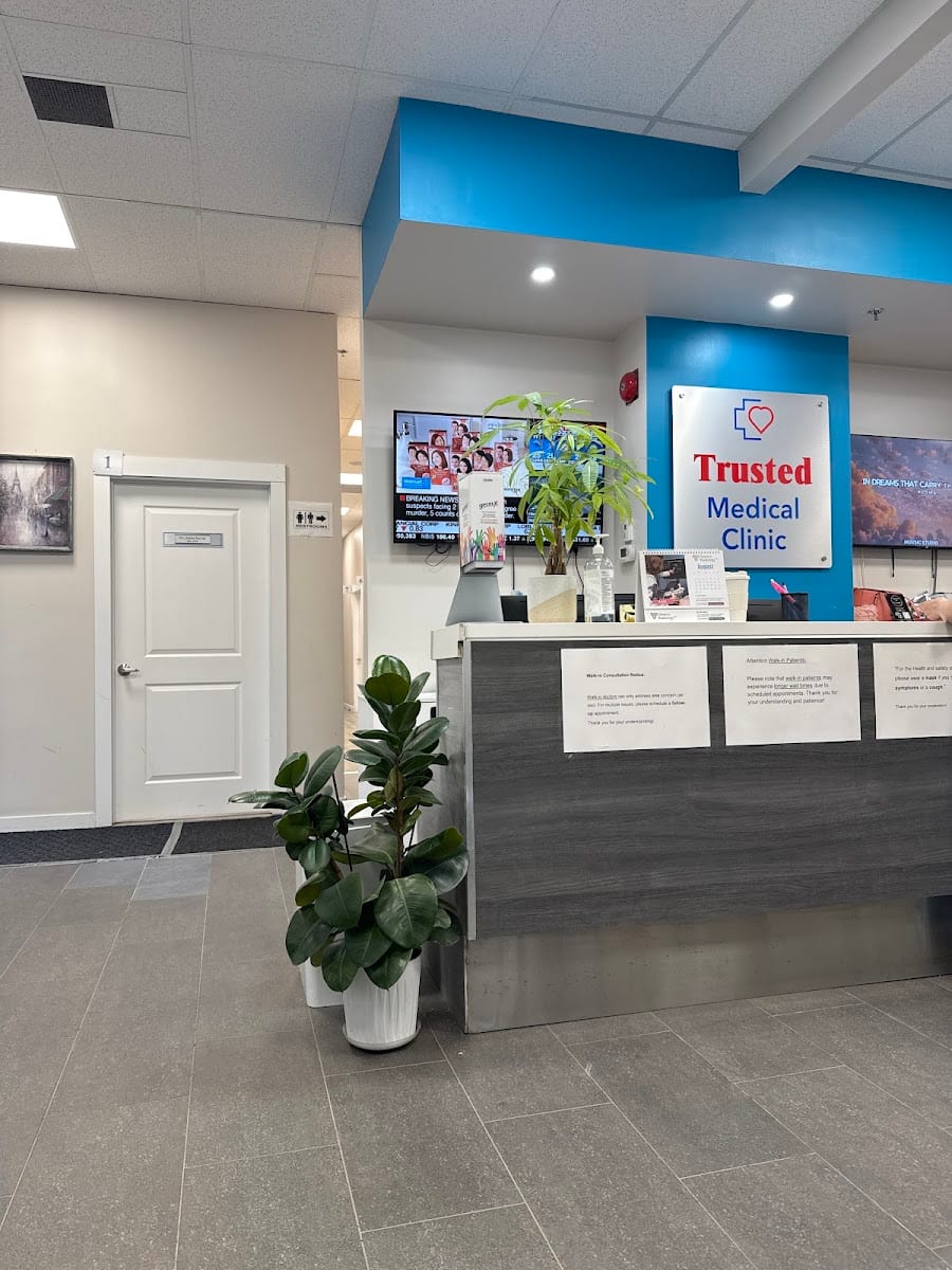 Trusted Medical Clinic - Call the clinic for walk-in doctor schedules., photo 2