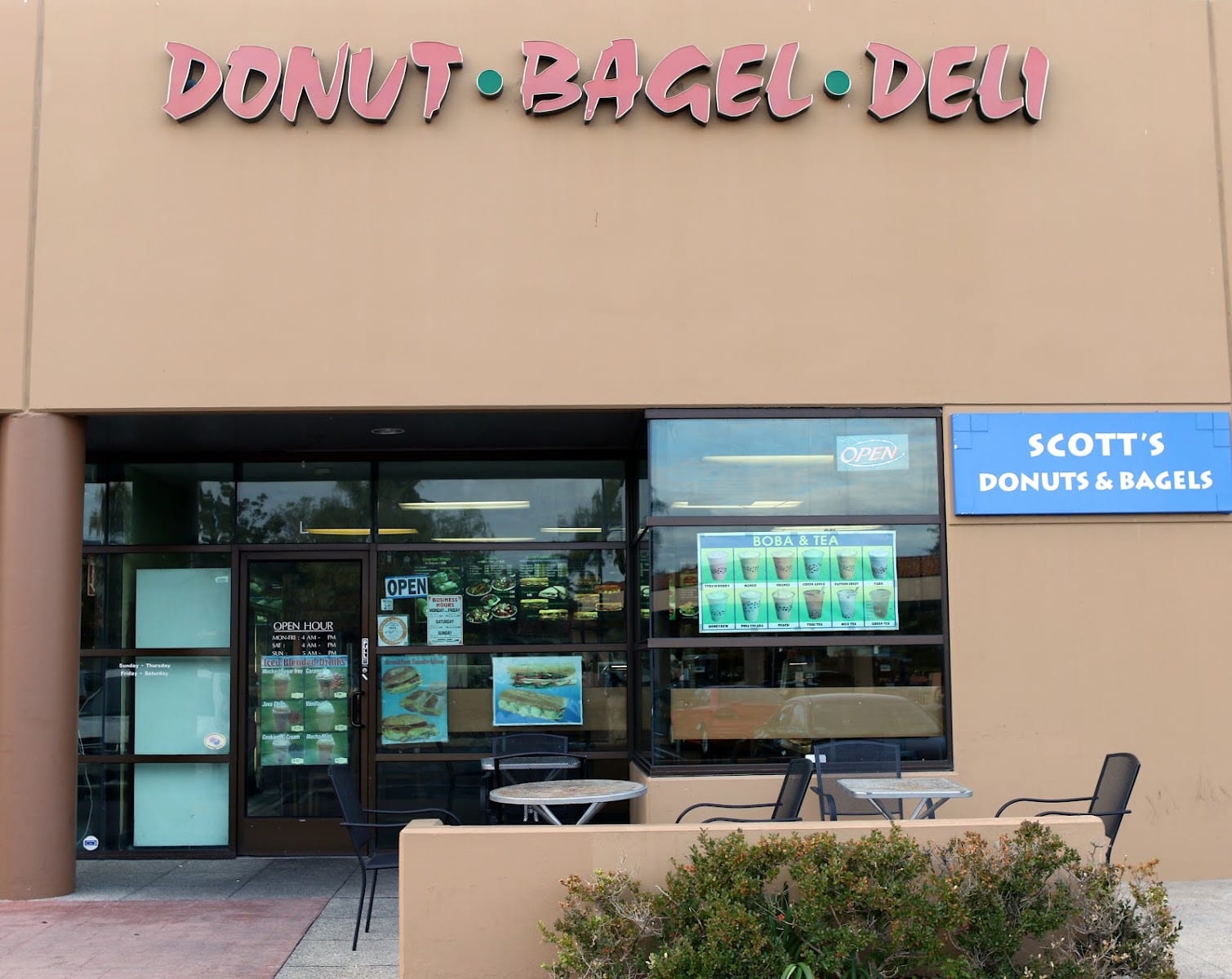 Scott's Donuts & Deli
